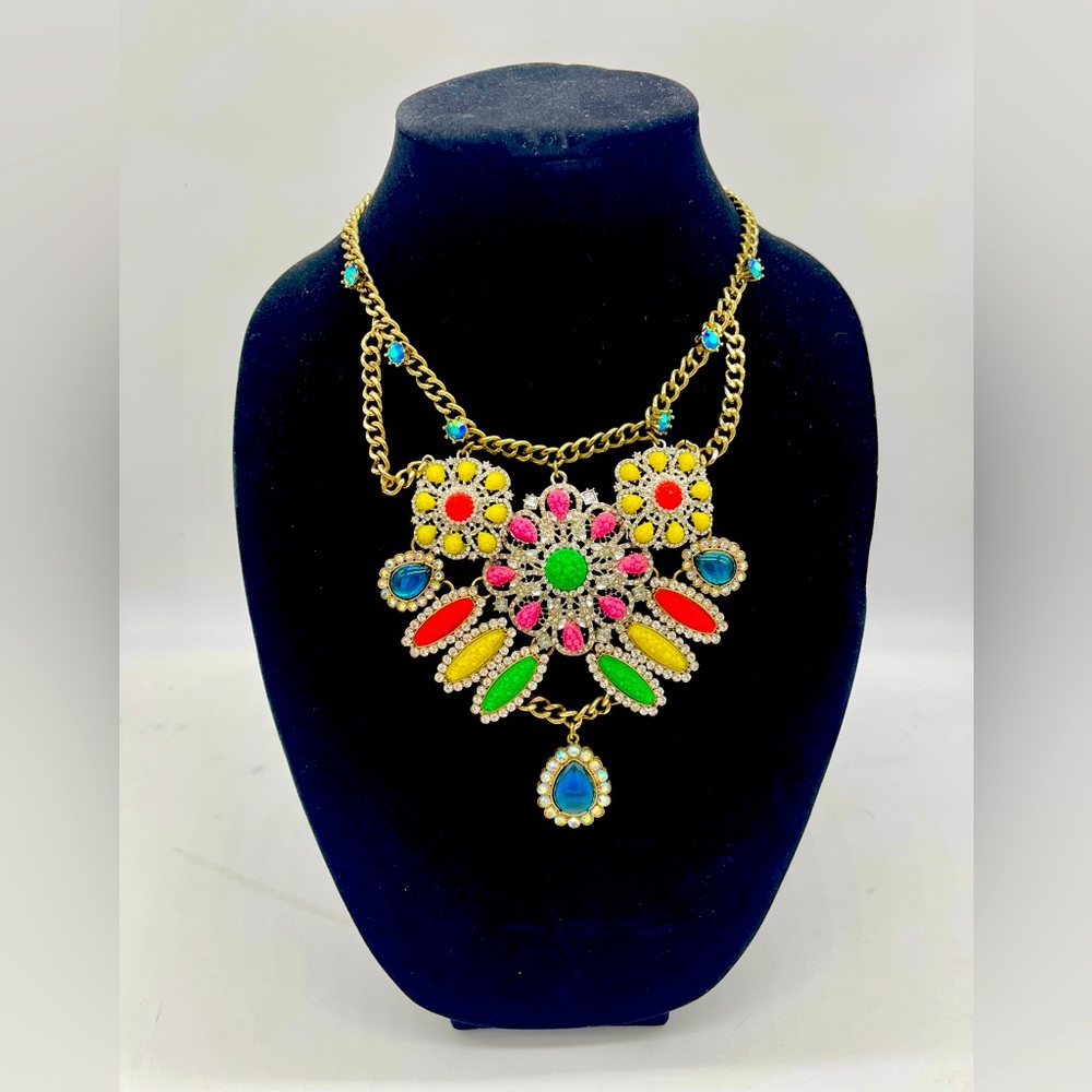 Stunning vintage Betsy Johnson necklace